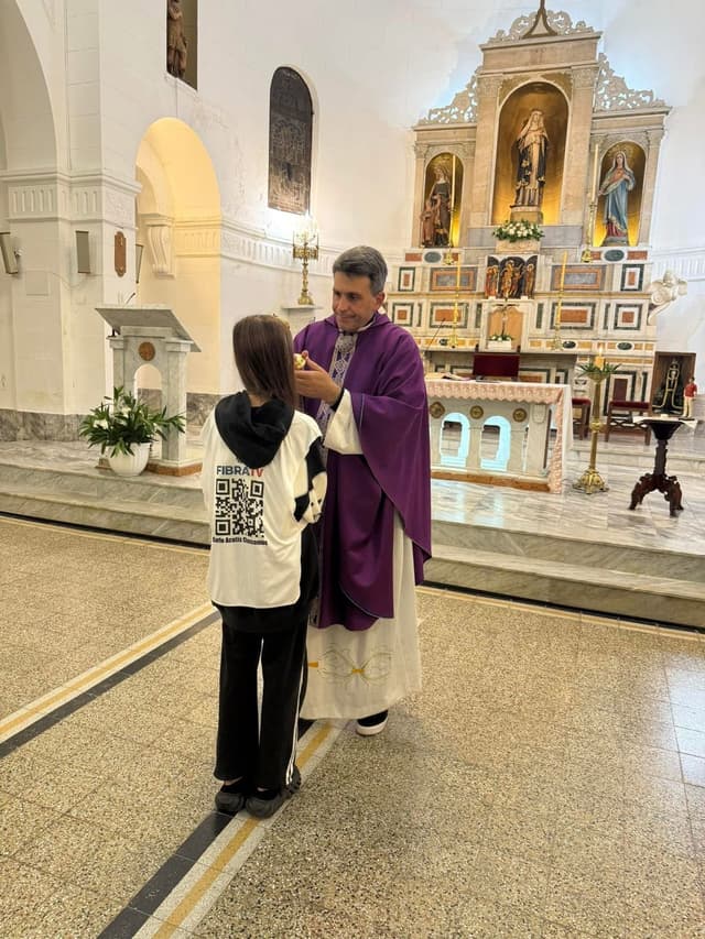 Entronización del Beato Carlo Acutis en Castelli - Parroquia Santa Rosa de Lima